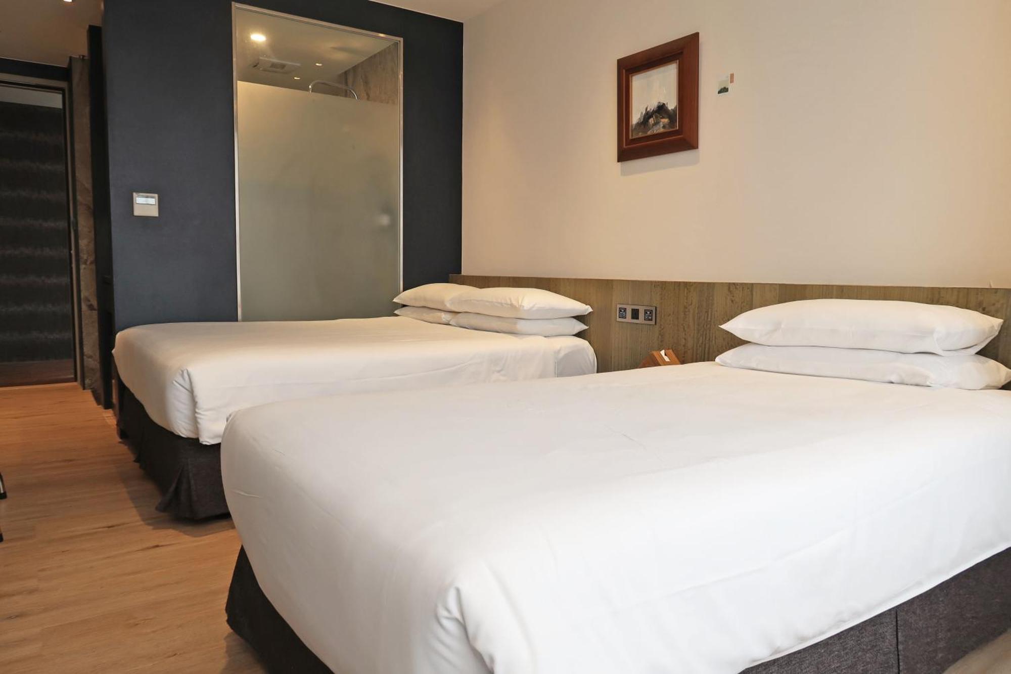 Royal Roi Hotel Đài Trung Ngoại thất bức ảnh