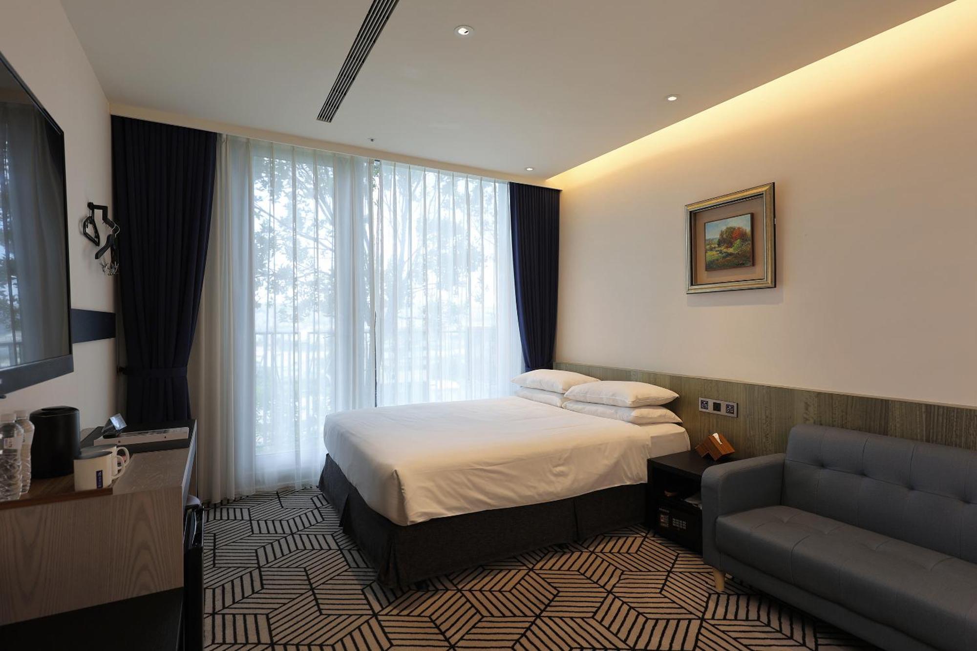 Royal Roi Hotel Đài Trung Ngoại thất bức ảnh